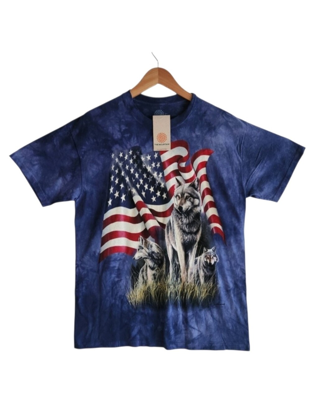 The Mountain American Flag Wolf Pack USA Proud Wolves T-Shirt Size Lg